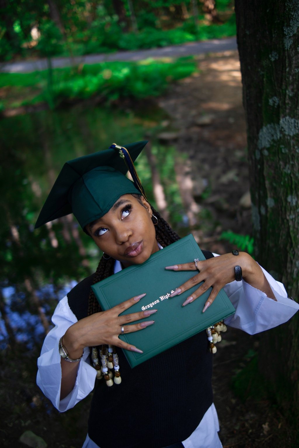 Grad Girl Diploma Look